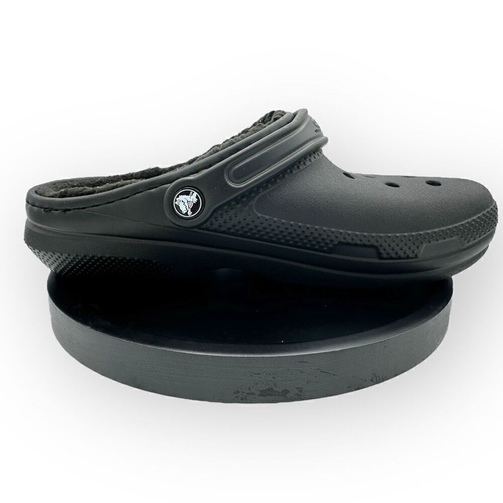 NWOT Black lined classic Crocs Mens Size 8 womens size 10